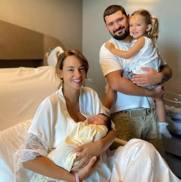 Seda Bakan'ın mutlu aile tablosu